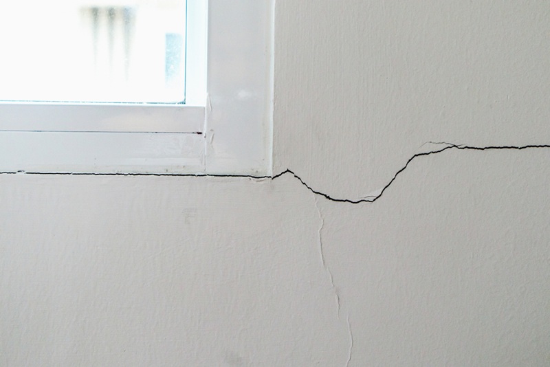 Nguyên nhân và cách khắc phục nhà mới xây bị nứt tường